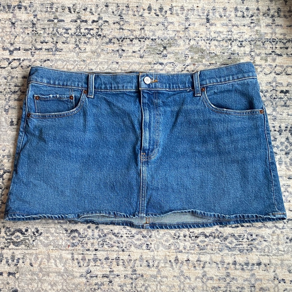 Abercrombie & Fitch Blue Denim Mini Skirt- Mid Rise